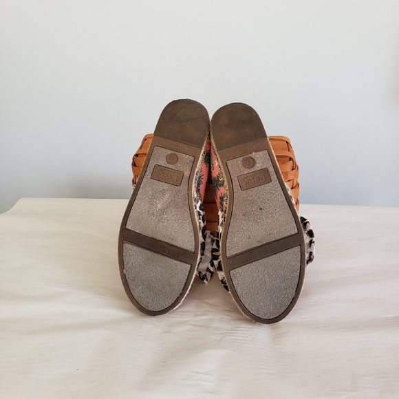 Sam Edelman Canvas Flat - Picture 2 of 4